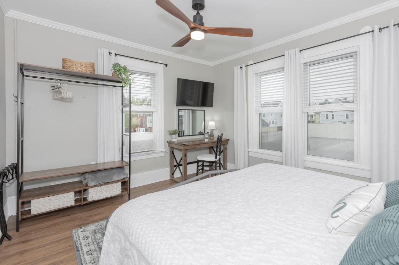 Apartamento In The Heart Of Little Italy! Free Parking! Cleveland Exterior foto